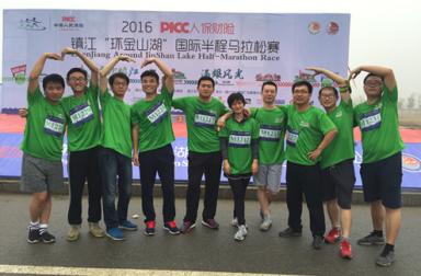 星球科技参加2016年镇江“环金山湖”国际半程马拉松赛